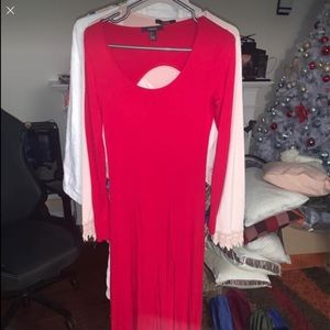 Long thin red dress. Split up the thy